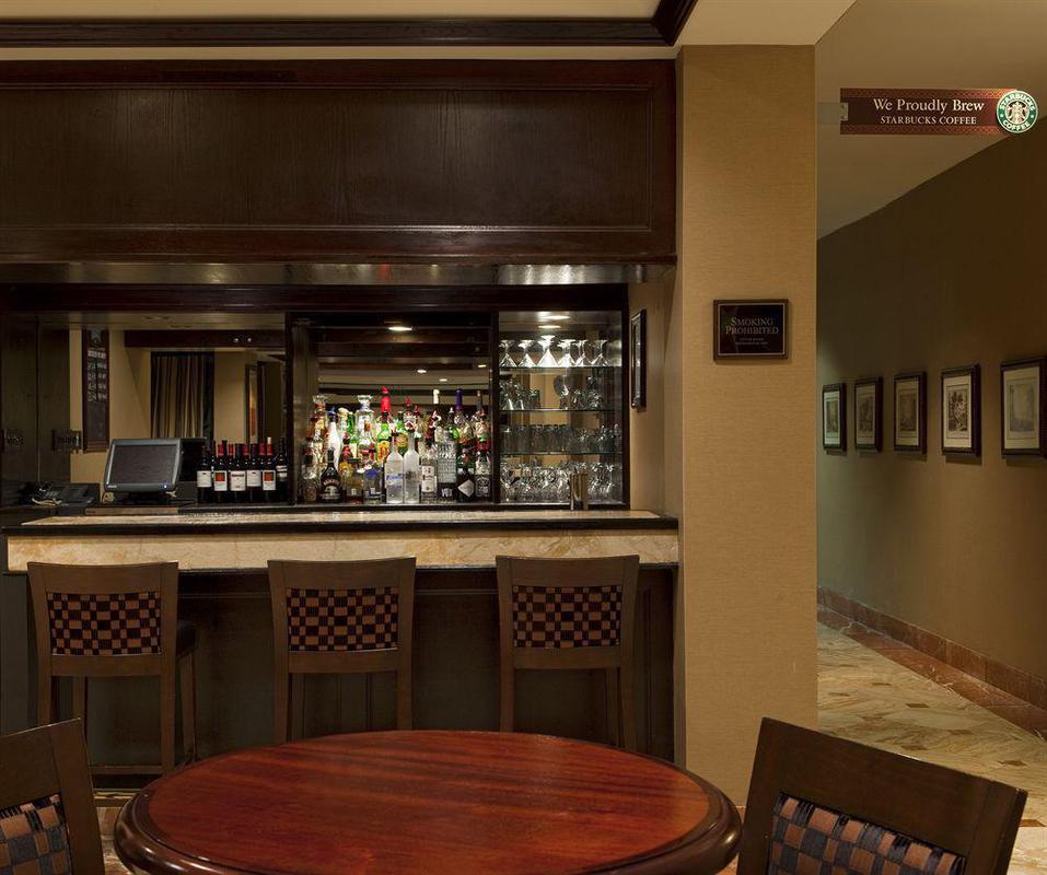 Holiday Inn Irving Las Colinas By Ihg Restaurant foto